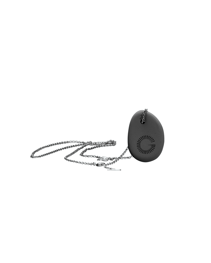 CERAMIC PEBBLE - white/gold