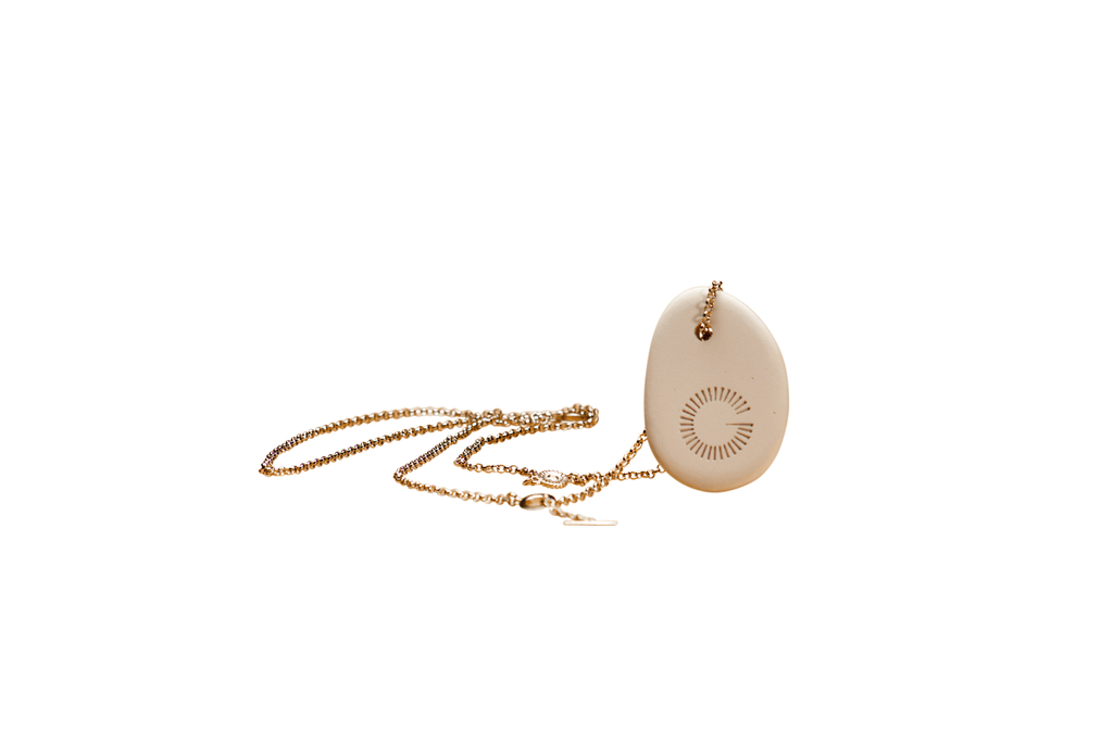 CERAMIC PEBBLE white&gold